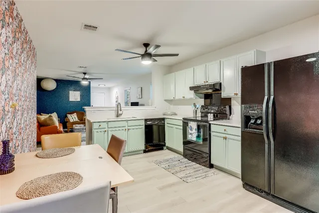 $1,950 | 5301 Apple Orchard Lane, Austin, TX 78744