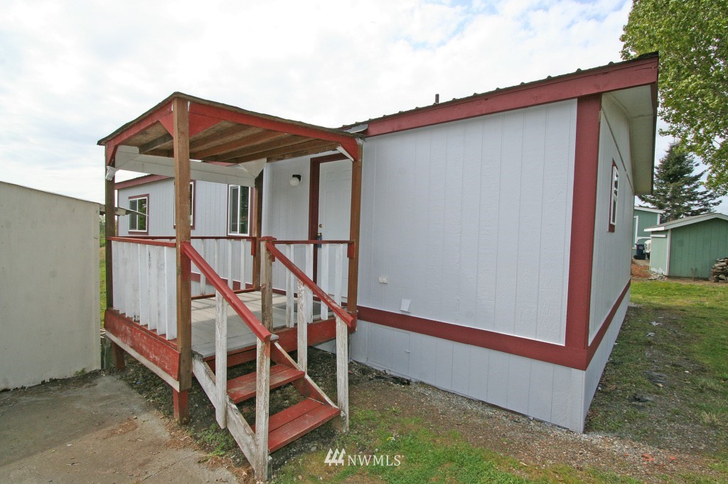 1245 Bradley Road, Unit 20 Lynden, WA 98264 - Photo 2 of 25 Gallery Image 2