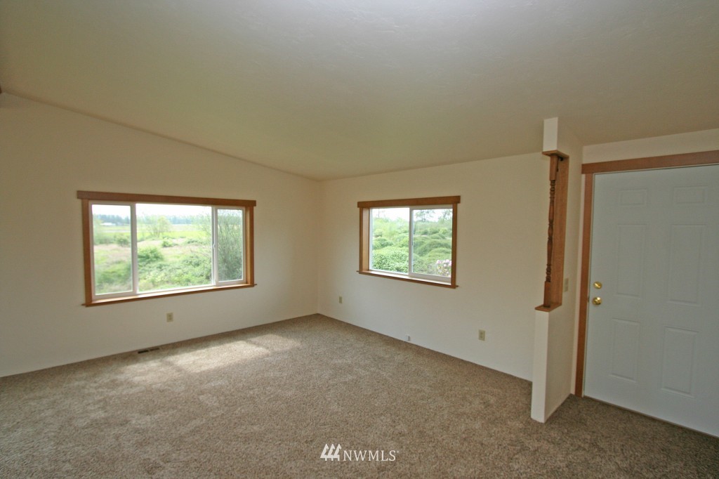 1245 Bradley Road, Unit 20 Lynden, WA 98264 - Photo 3 of 25 Gallery Image 3