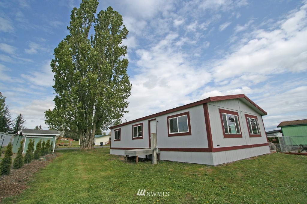1245 Bradley Road, Unit 20 Lynden, WA 98264 - Photo 23 of 25 Gallery Image 23