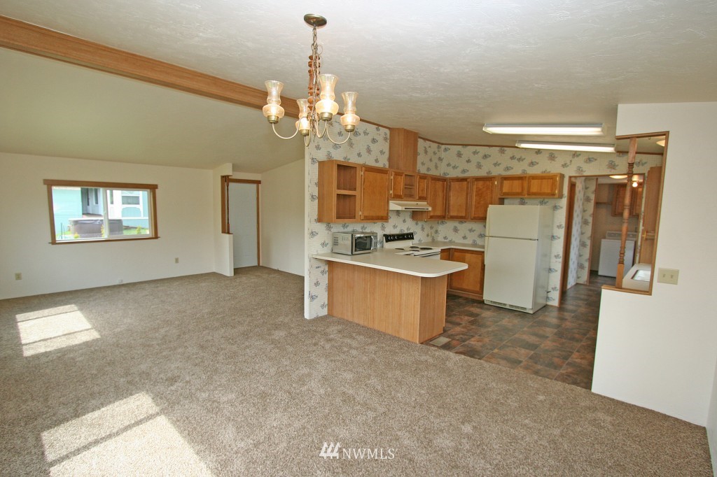 1245 Bradley Road, Unit 20 Lynden, WA 98264 - Photo 6 of 25 Gallery Image 6
