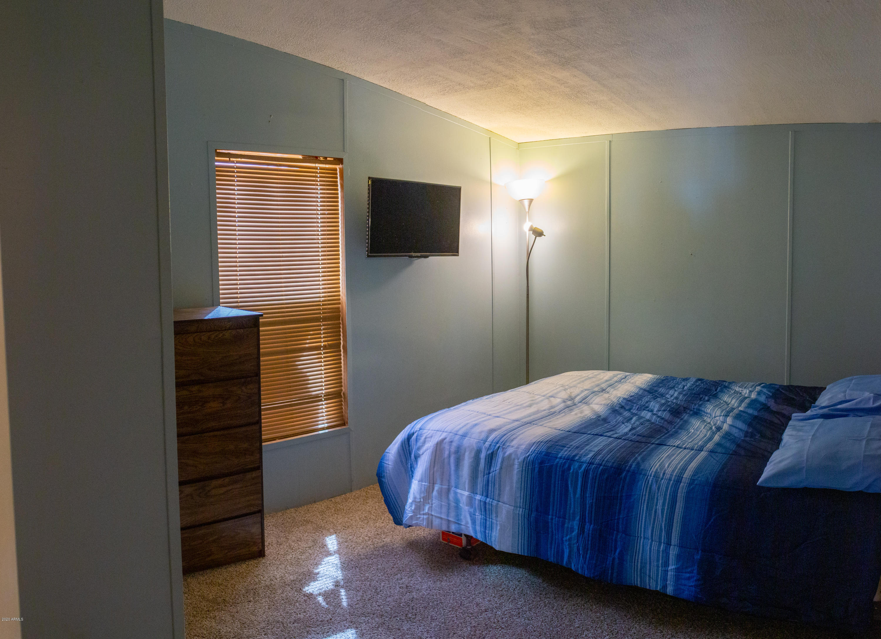 208 North Wickiup Road Apache Junction, AZ 85119 - Photo 16 of 34 Guest Bedroom