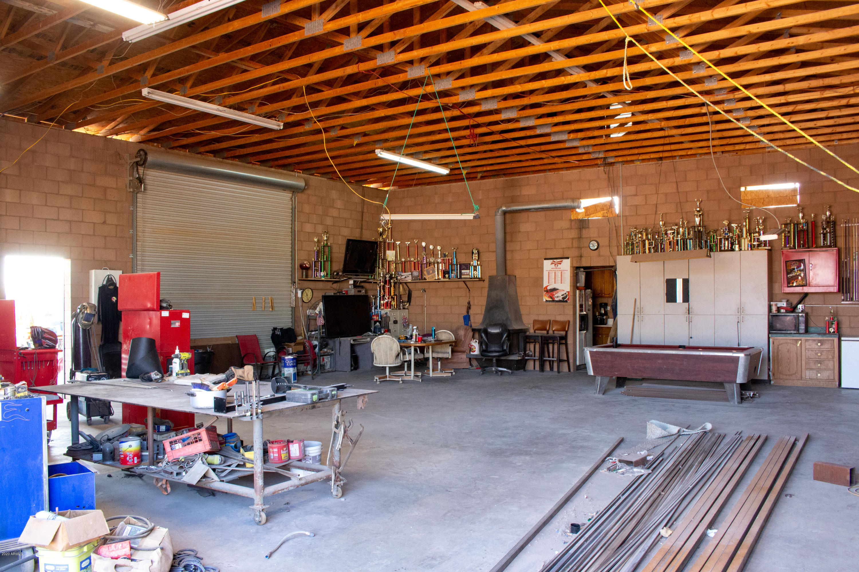 208 North Wickiup Road Apache Junction, AZ 85119 - Photo 25 of 34 Shop Interior