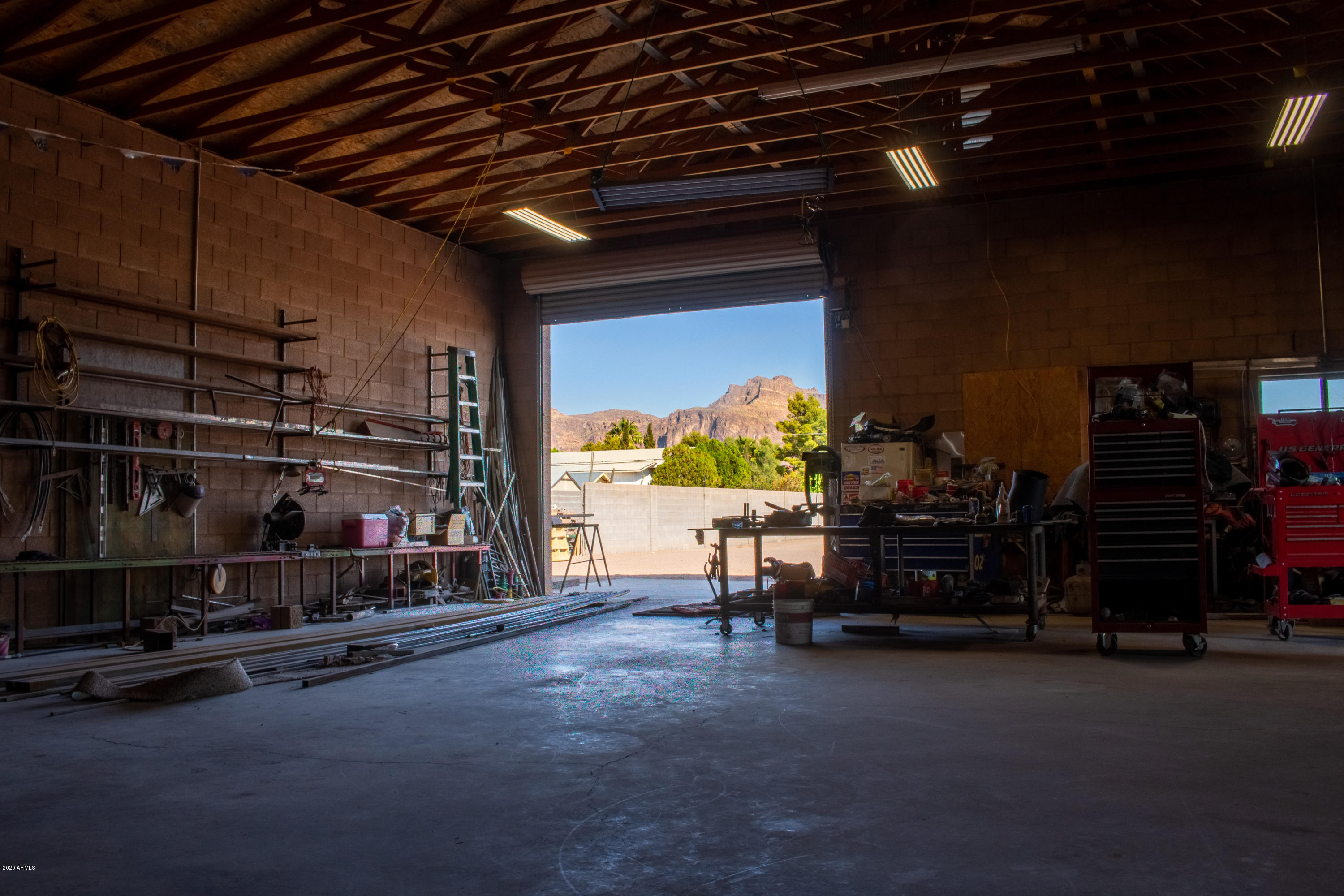 208 North Wickiup Road Apache Junction, AZ 85119 - Photo 26 of 34 Shop Interior