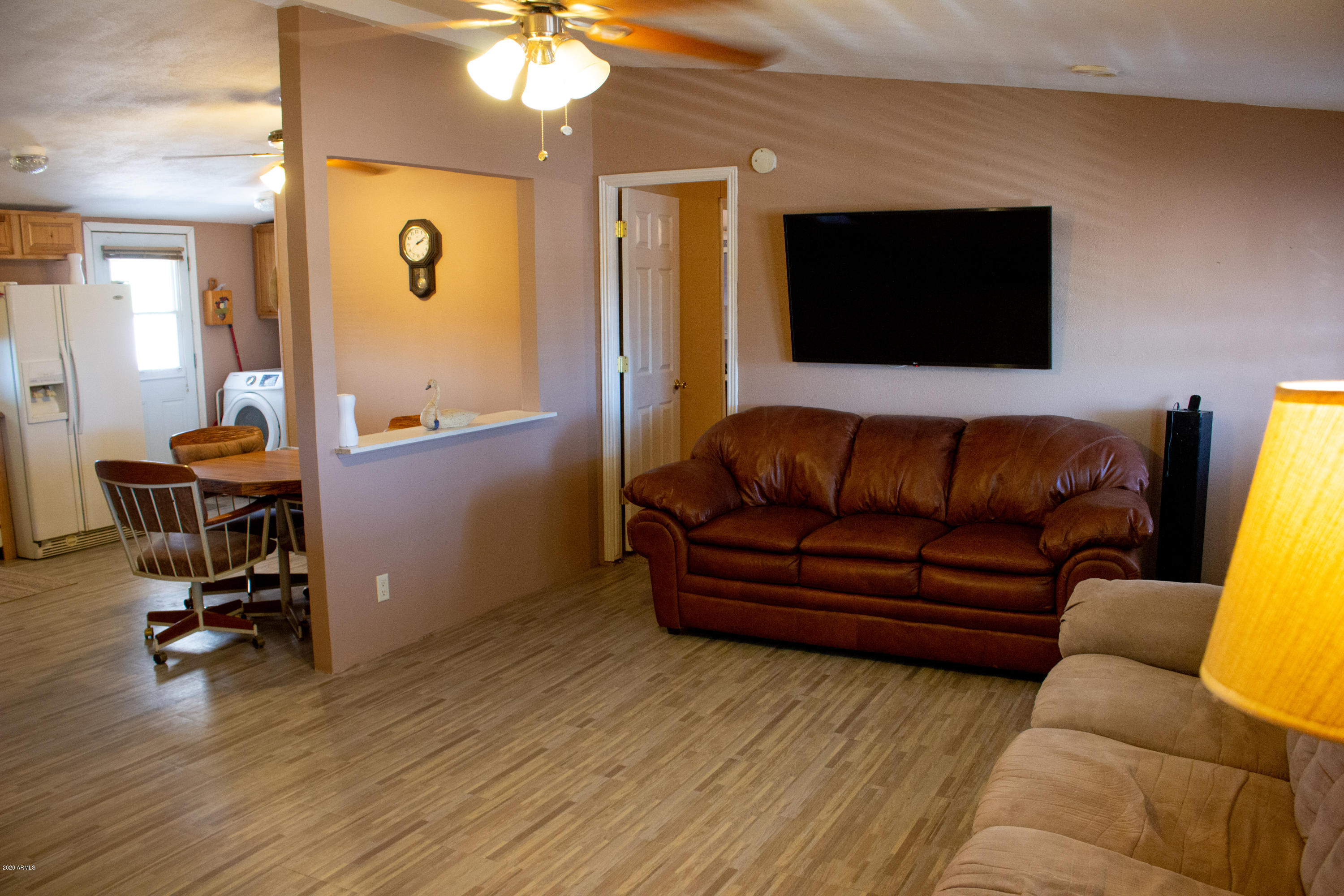 208 North Wickiup Road Apache Junction, AZ 85119 - Photo 7 of 34 Living Room