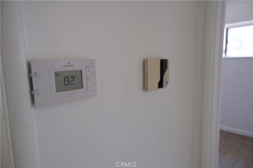 3180 Jane Street Riverside, CA 92506 - Photo 23 of 28 a picture of a wall with a window