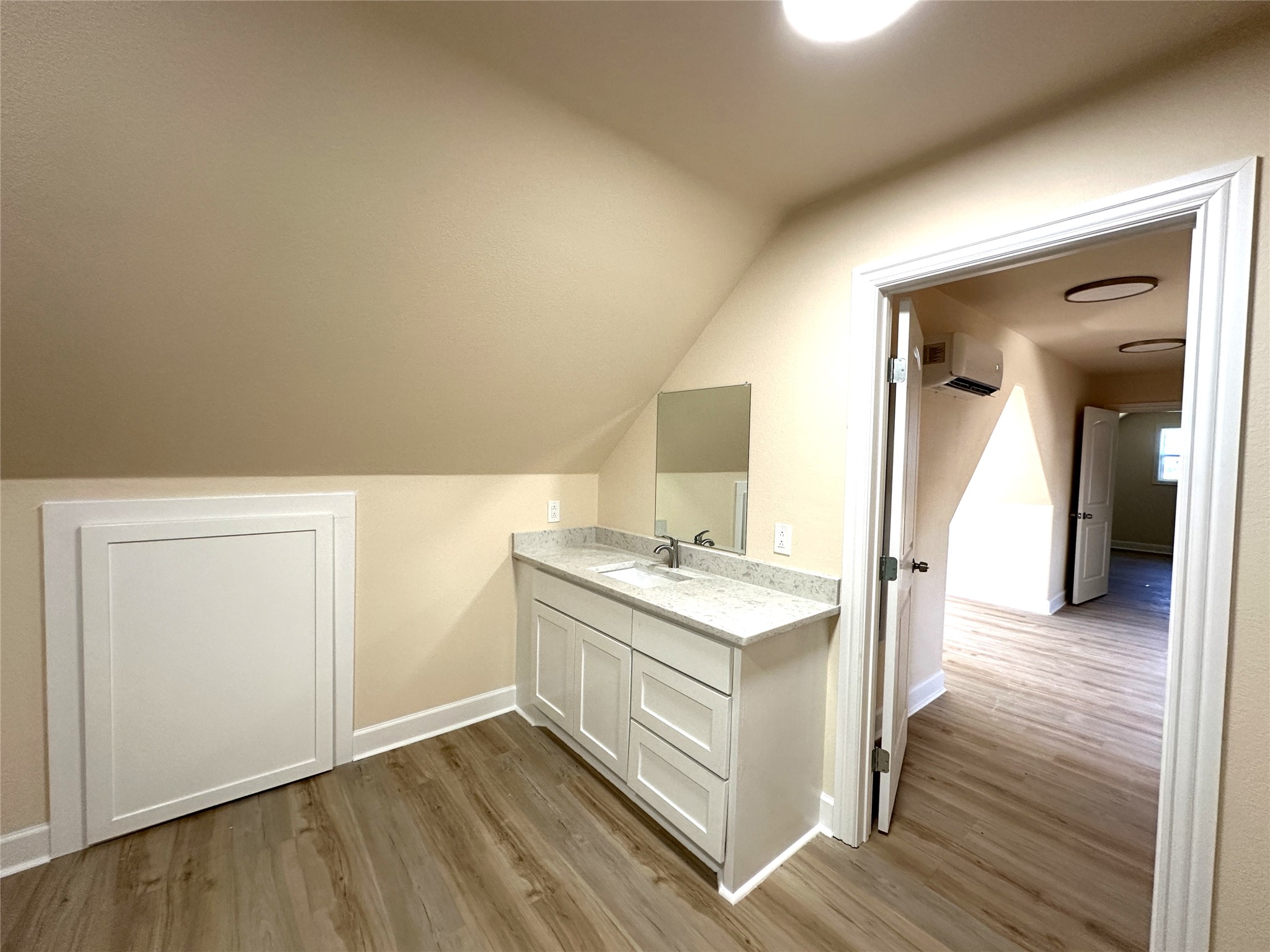 4334 Maass Road Burton, TX 77835 - Photo 24 of 33 apartment upstairs bathroom