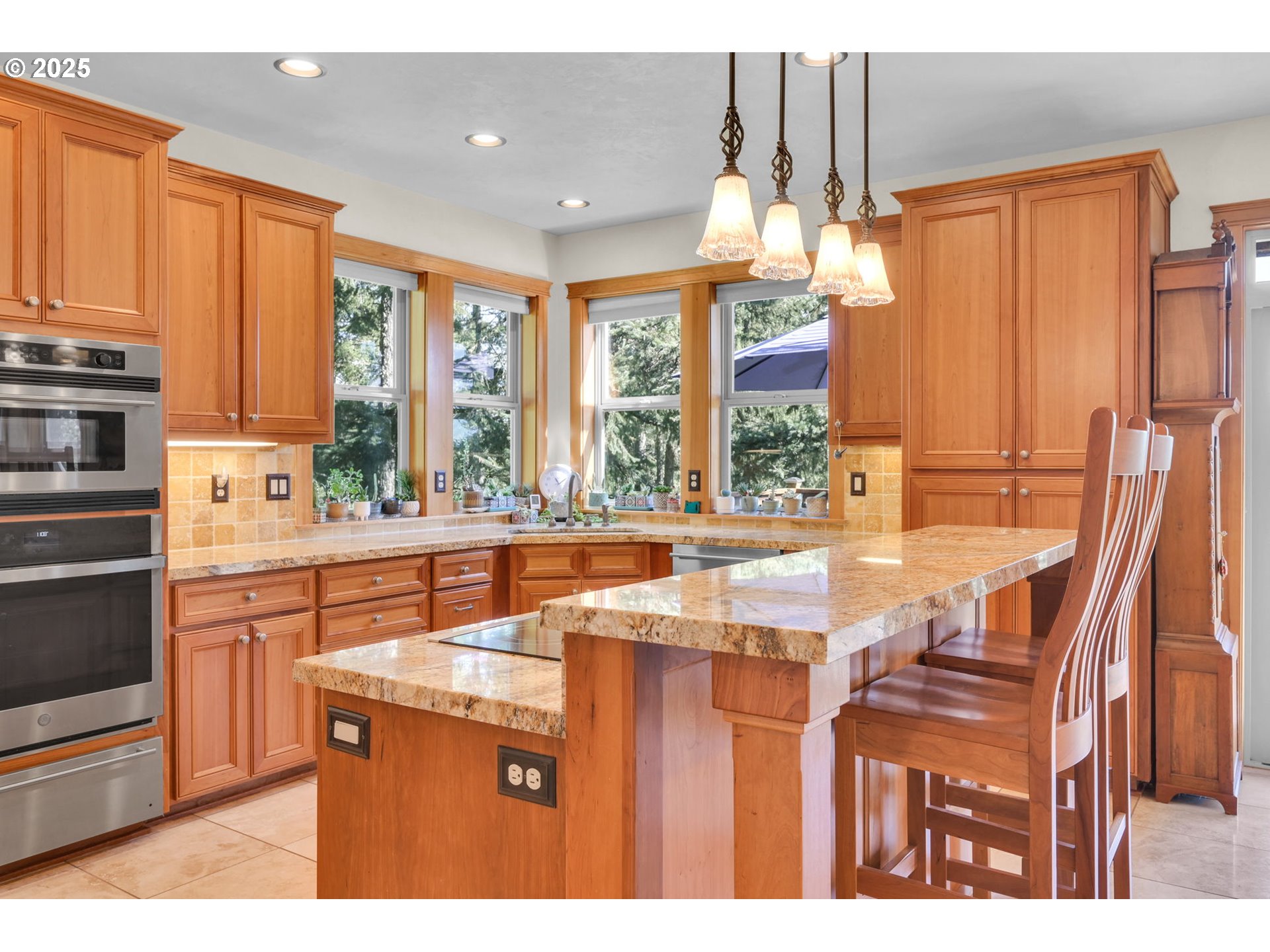 27911 Lady Slipper Loop Eugene, OR 97405 - Photo 13 of 48