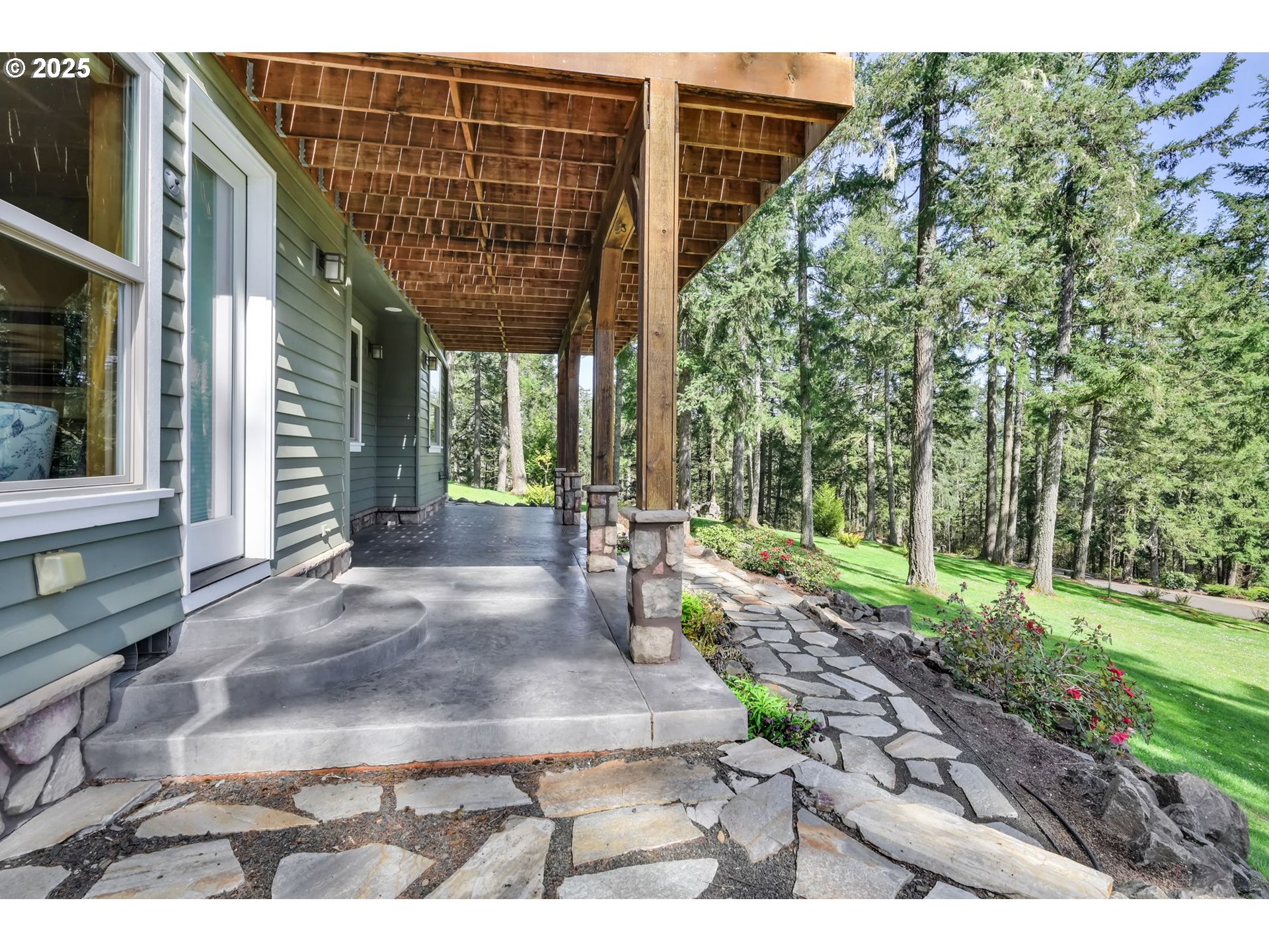 27911 Lady Slipper Loop Eugene, OR 97405 - Photo 37 of 48