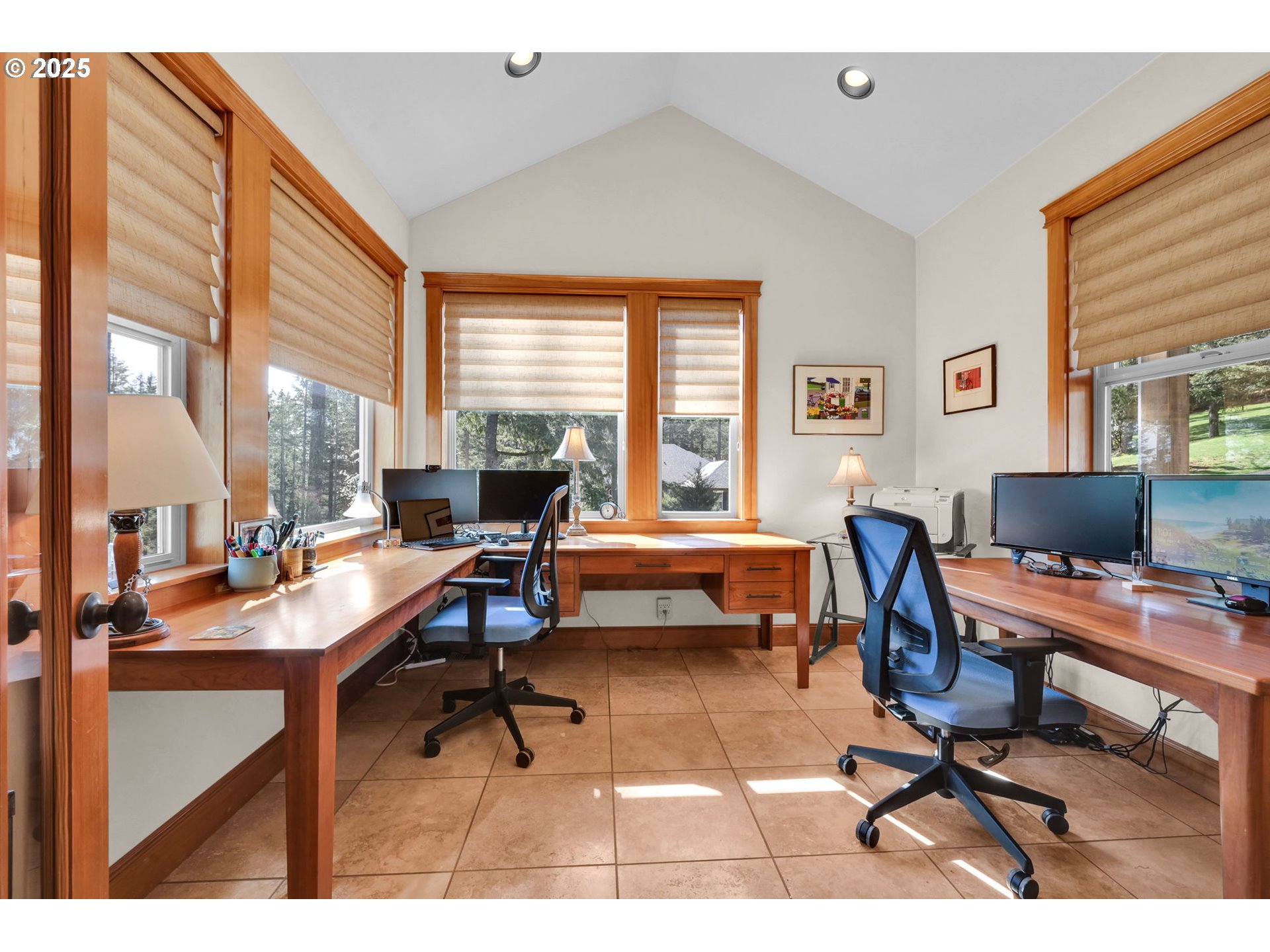 27911 Lady Slipper Loop Eugene, OR 97405 - Photo 9 of 48