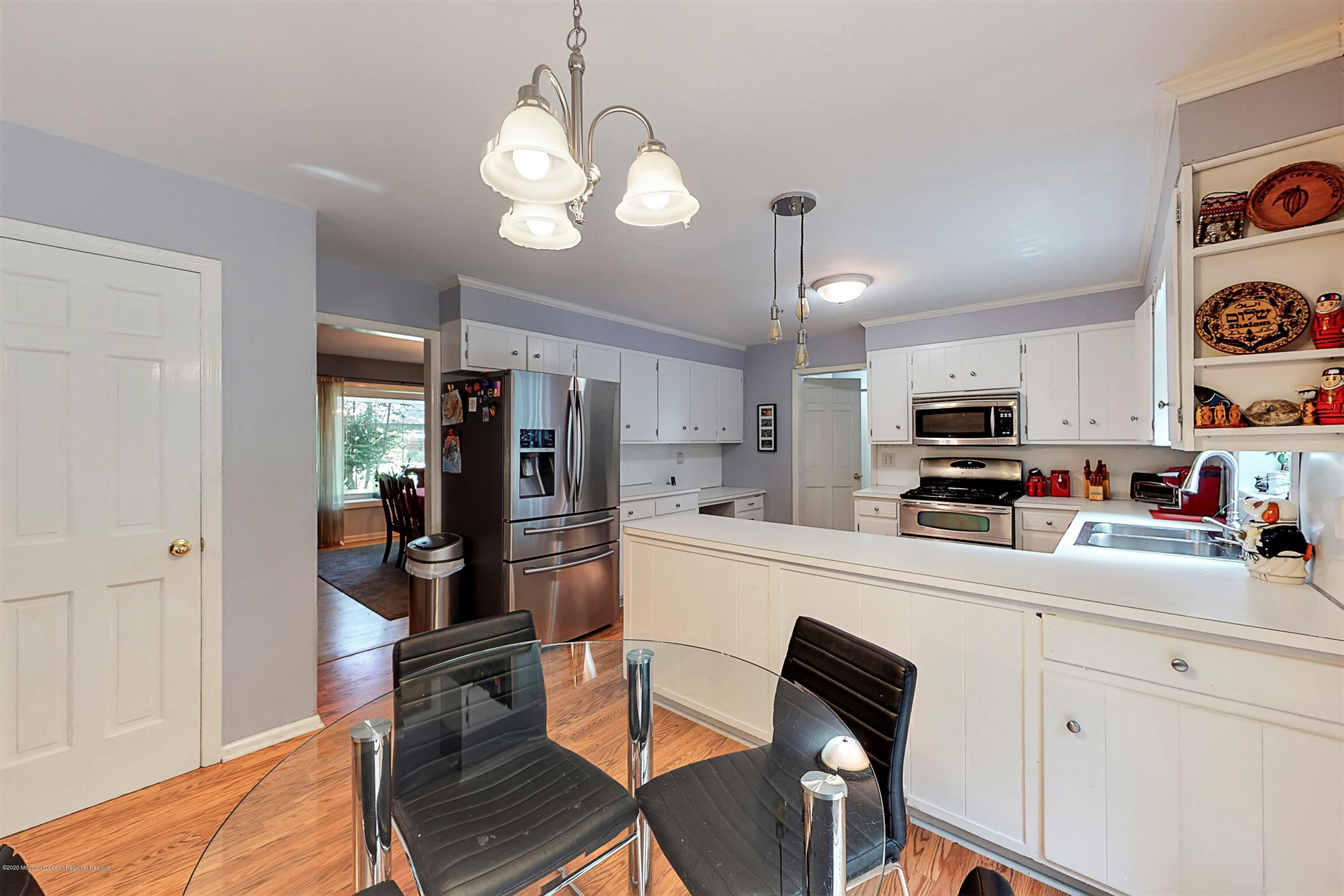 24 Borden Road Middletown, NJ 07748 - Photo 7 of 60 Kitchen 4