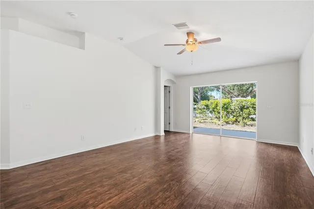 $284,900 | 11216 Summer Star Drive, Riverview, FL 33579