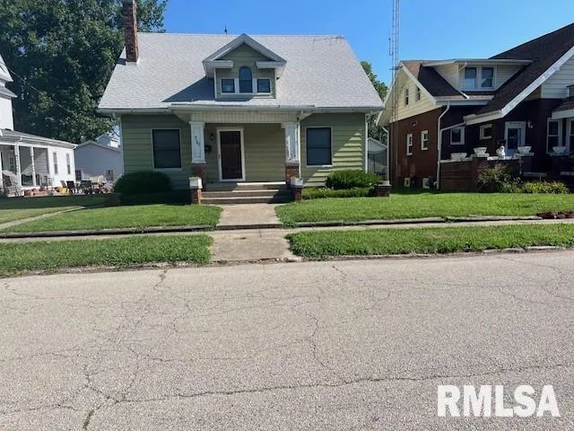 $169,500 | 507 East Market Street, Taylorville, IL 62568