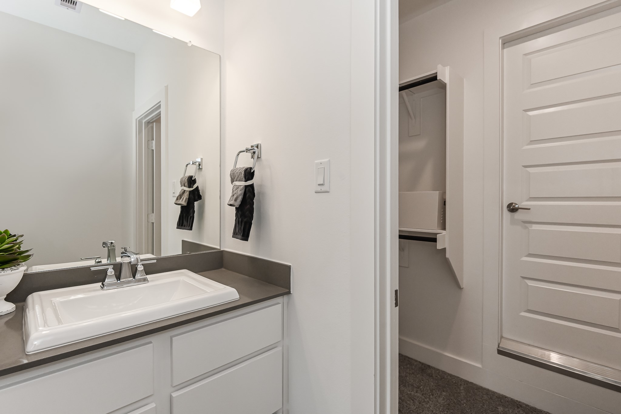 4847 Morning Spgs Drive Spring, TX 77386 - Photo 14 of 21 a bathroom with a sink and a mirror
