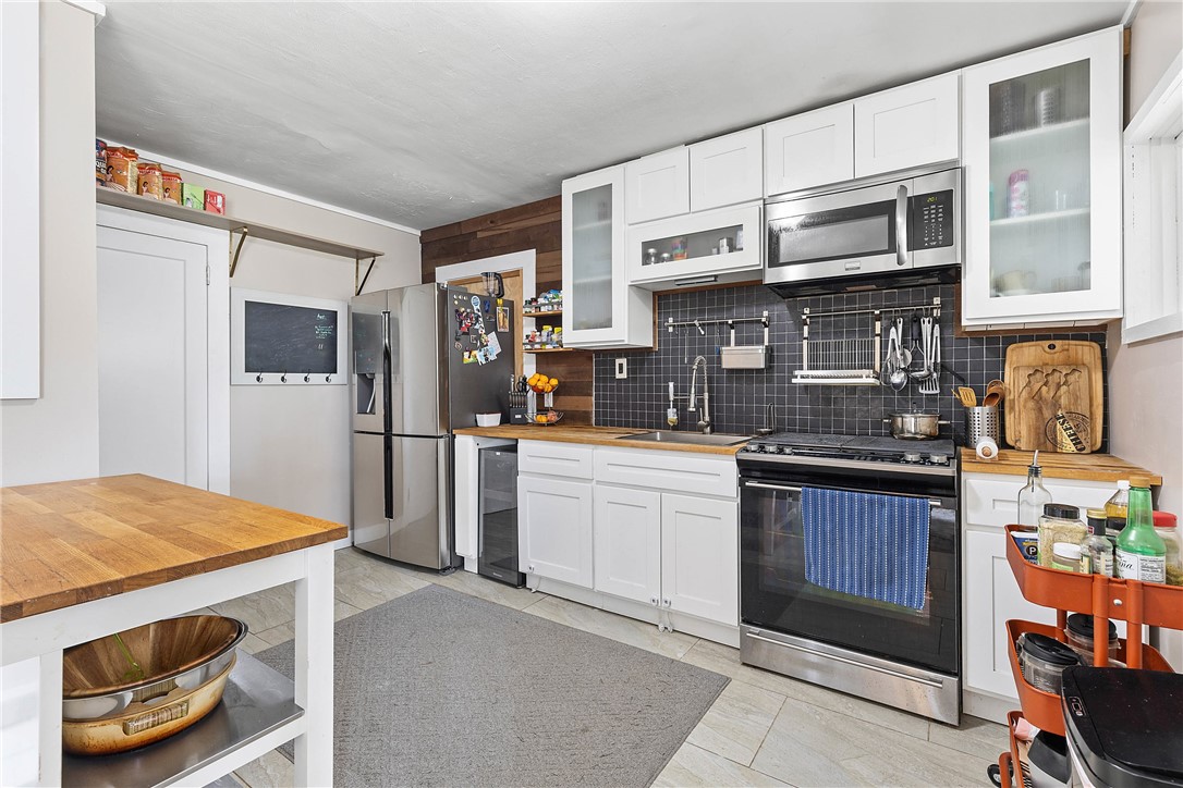 99 Fernwood Avenue Rochester, NY 14621 - Photo 14 of 44