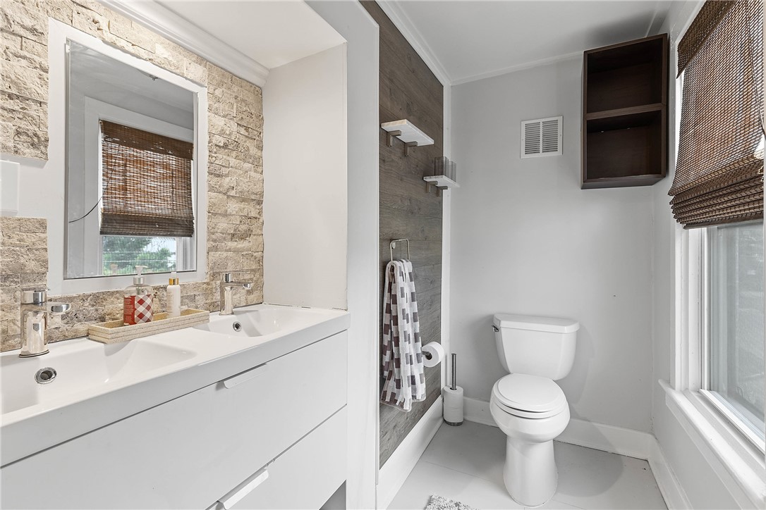 99 Fernwood Avenue Rochester, NY 14621 - Photo 19 of 44