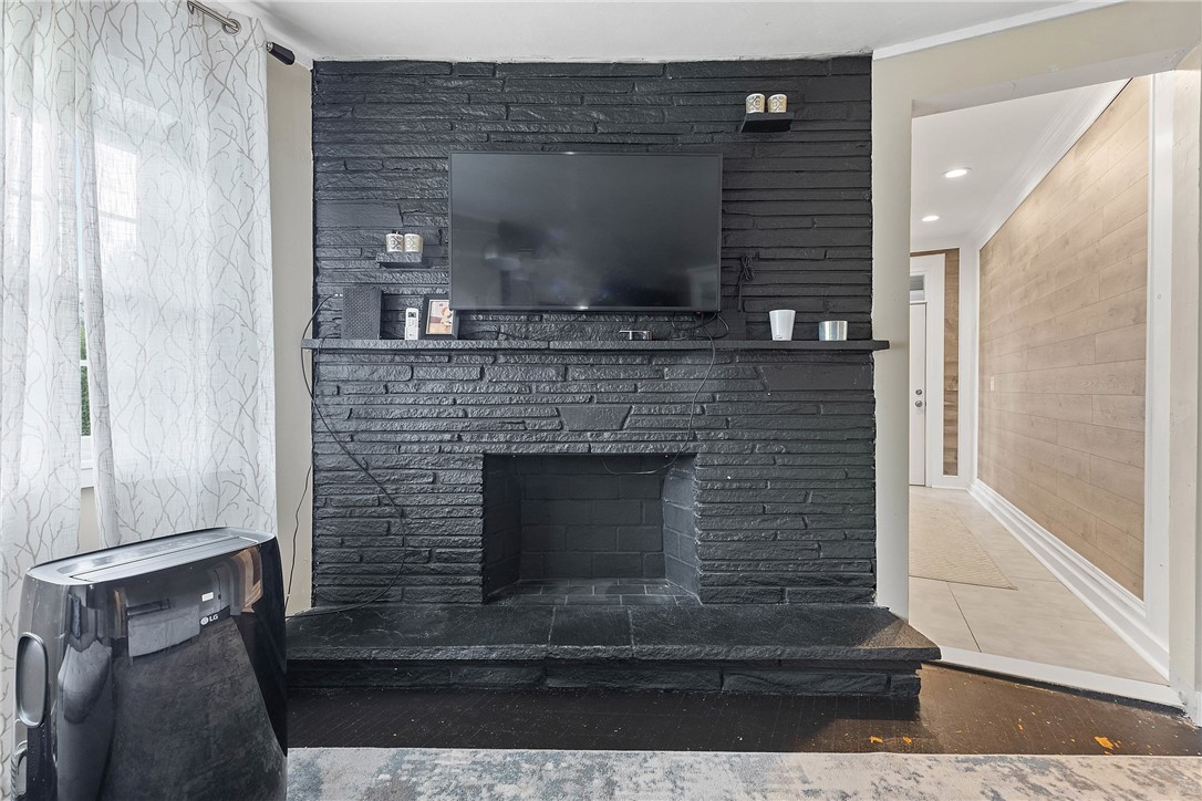 99 Fernwood Avenue Rochester, NY 14621 - Photo 8 of 44