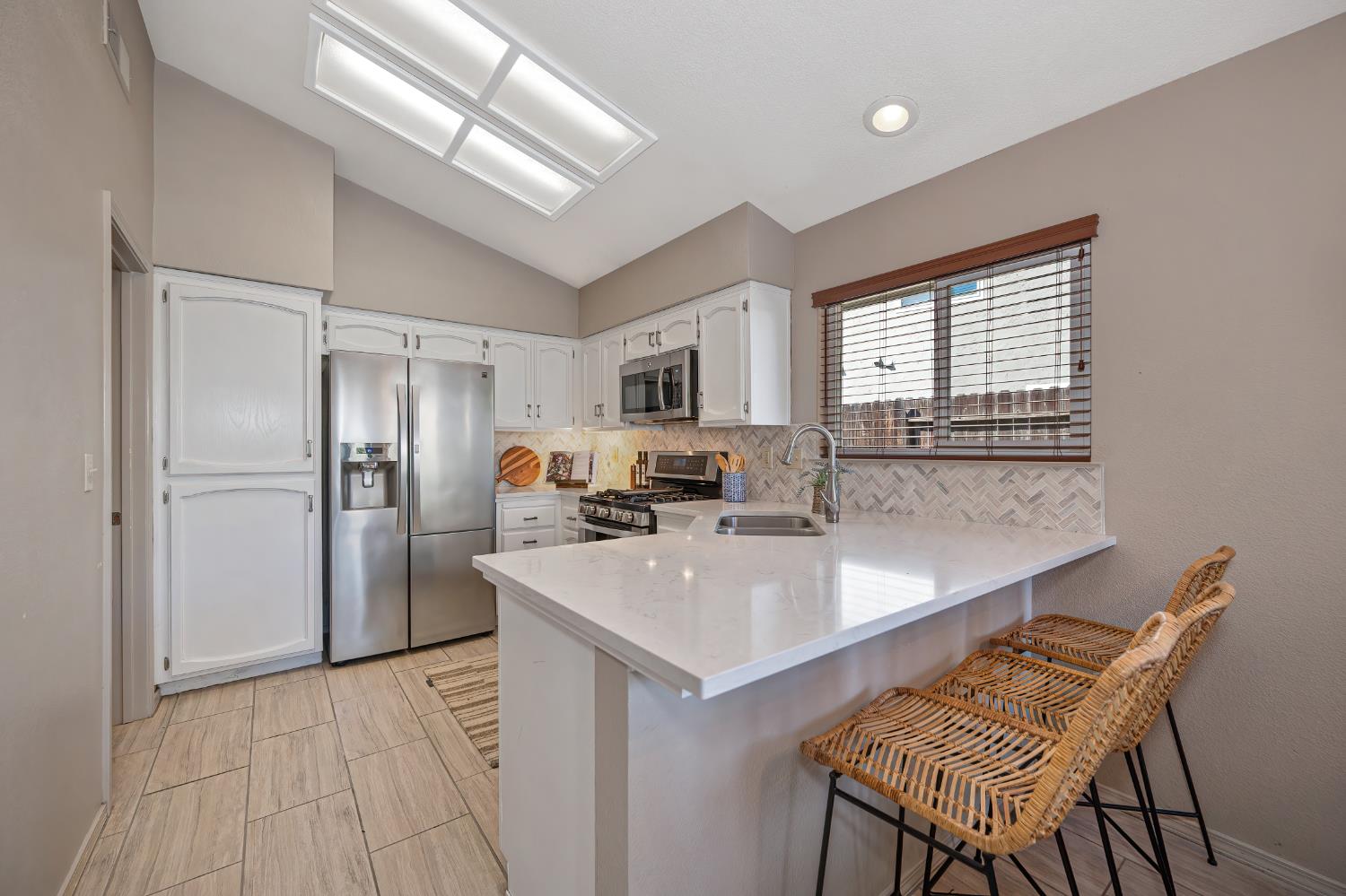 8277 Prior Way Antelope, CA 95843 - Photo 11 of 36