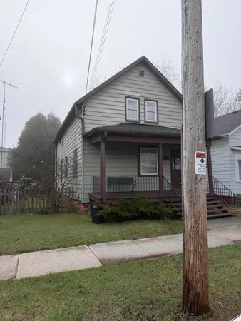 $90,900 | 2219 Jefferson Street, Two Rivers, WI 54241