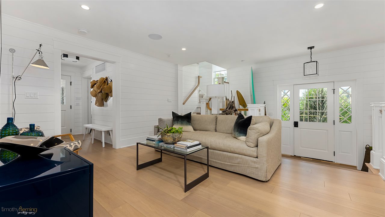 74 38th Street Avalon, NJ 08202 - Photo 8 of 39 a living room with furniture and a window