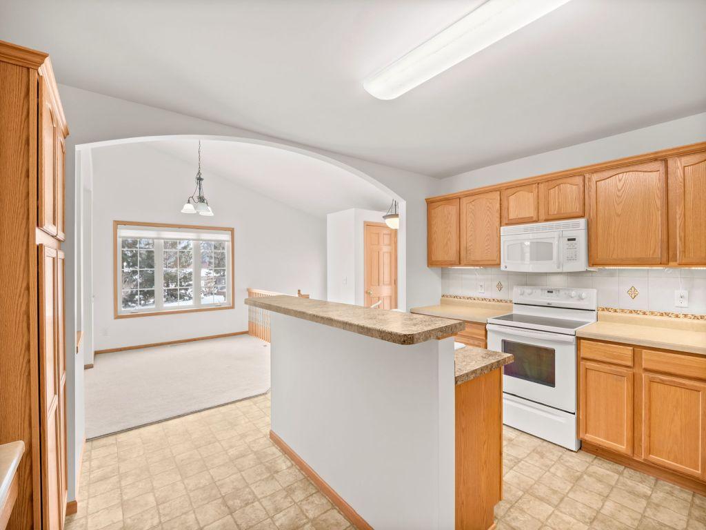 112 Sundance Ridge Road Buffalo, MN 55313 - Photo 3 of 23