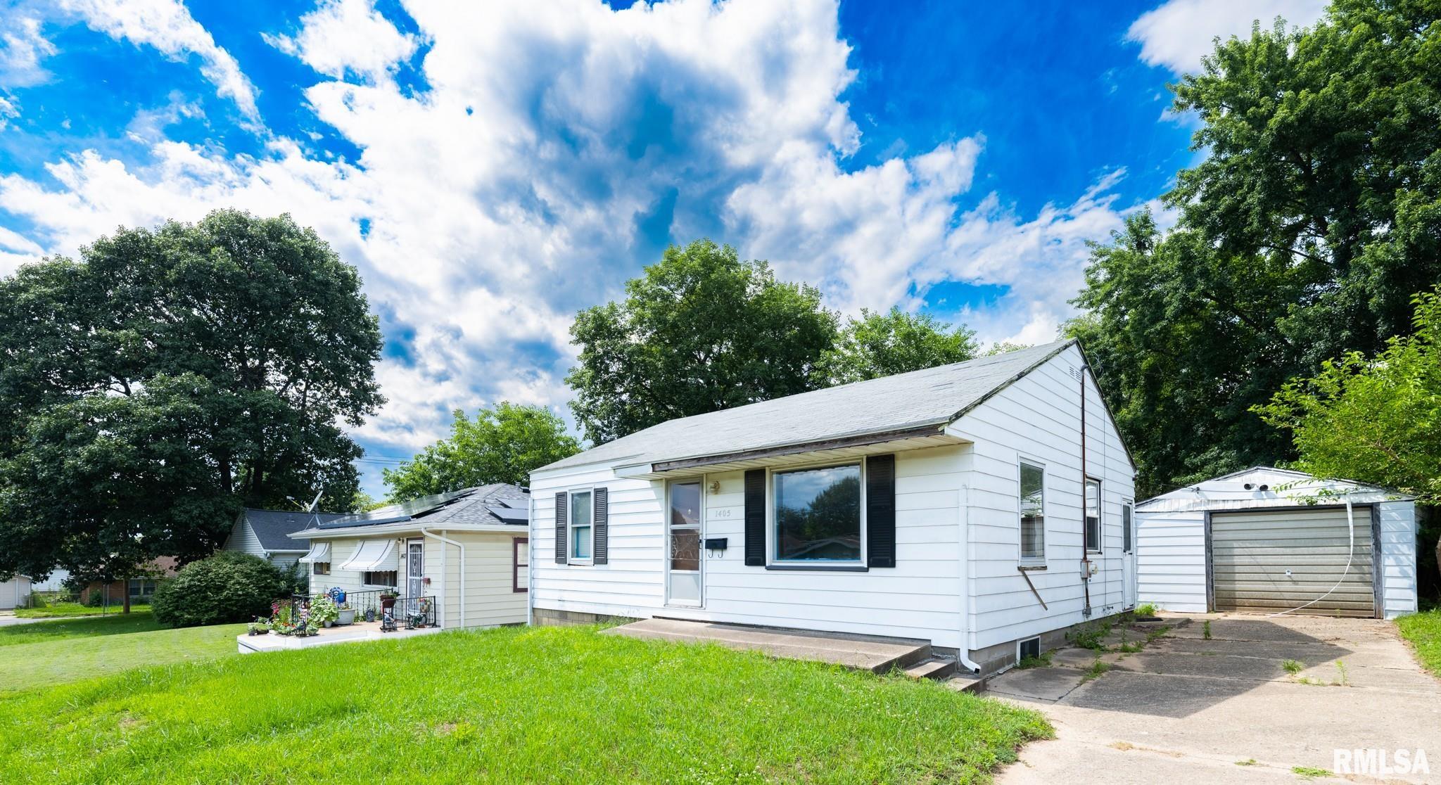 1405 Chestnut Street Pekin, IL 61554 - Photo 3 of 22