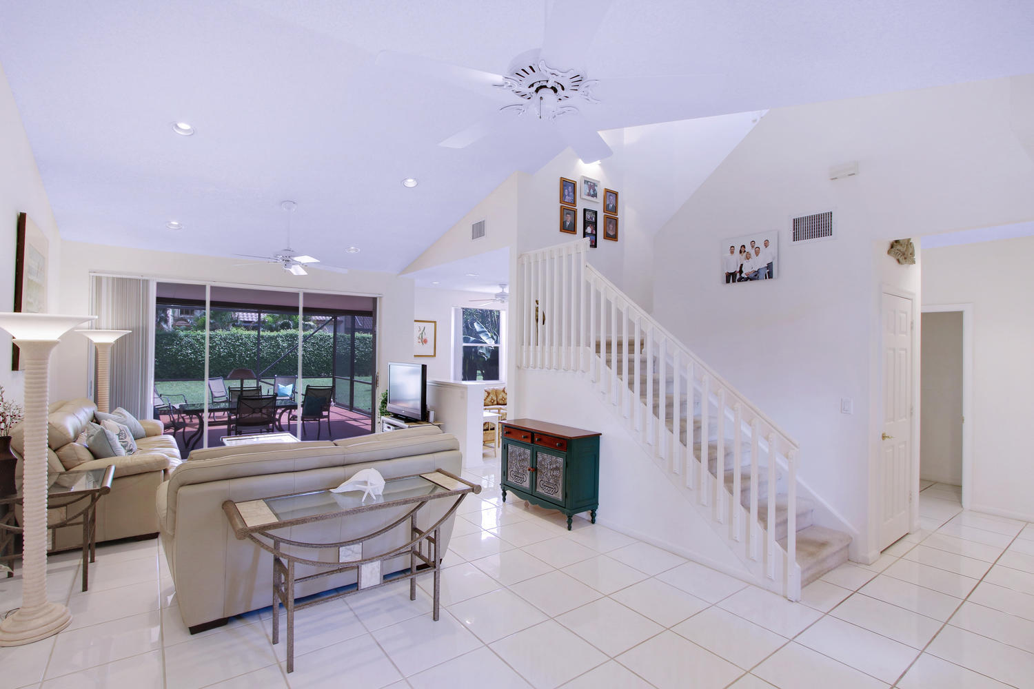 23341 Water Circle Boca Raton, FL 33486 - Photo 3 of 26 Living Room