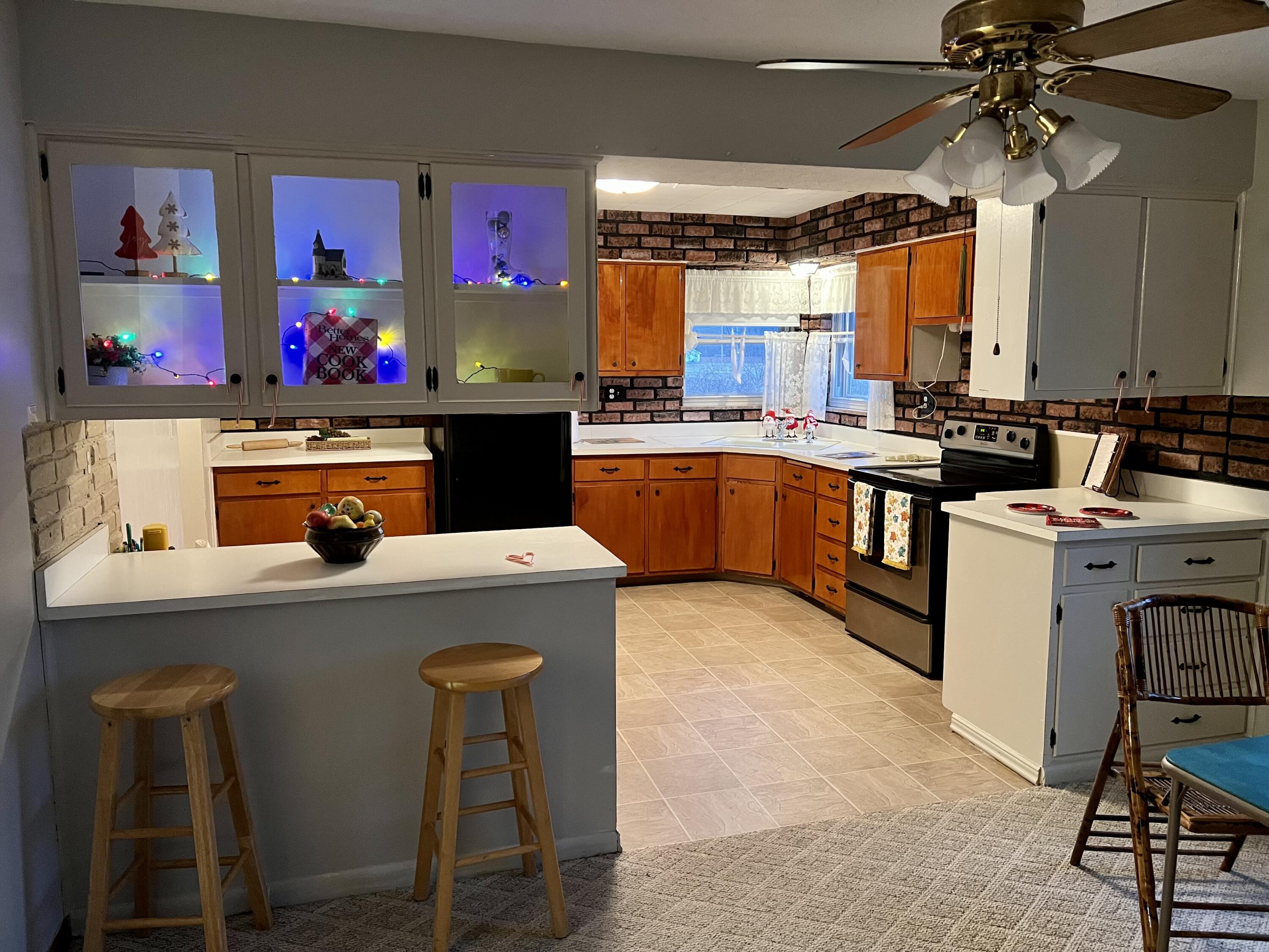 4212 Upper Valley Springfield, OH 45502 - Photo 3 of 40