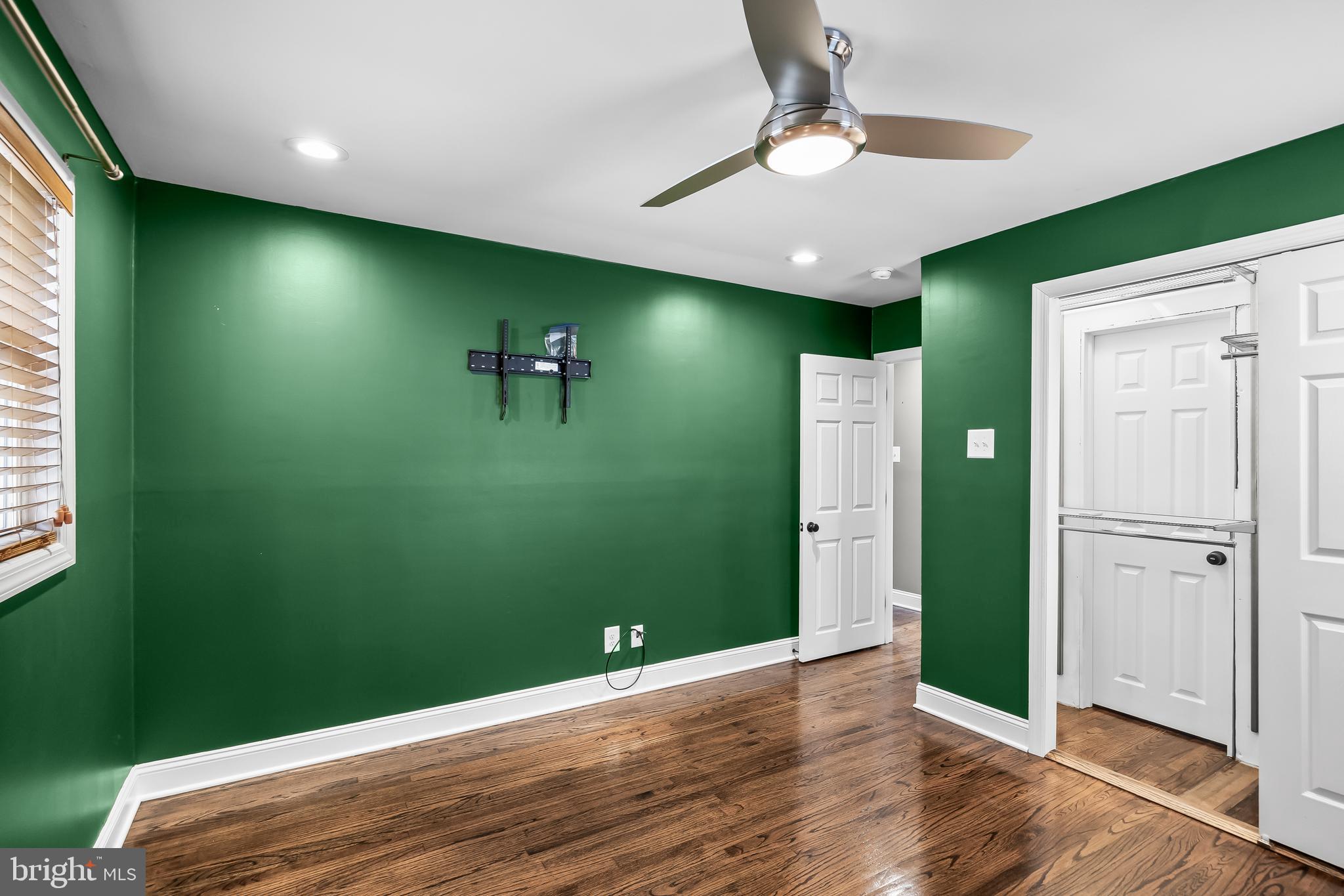 29 Devon Avenue Bellmawr, NJ 08031 - Photo 14 of 27