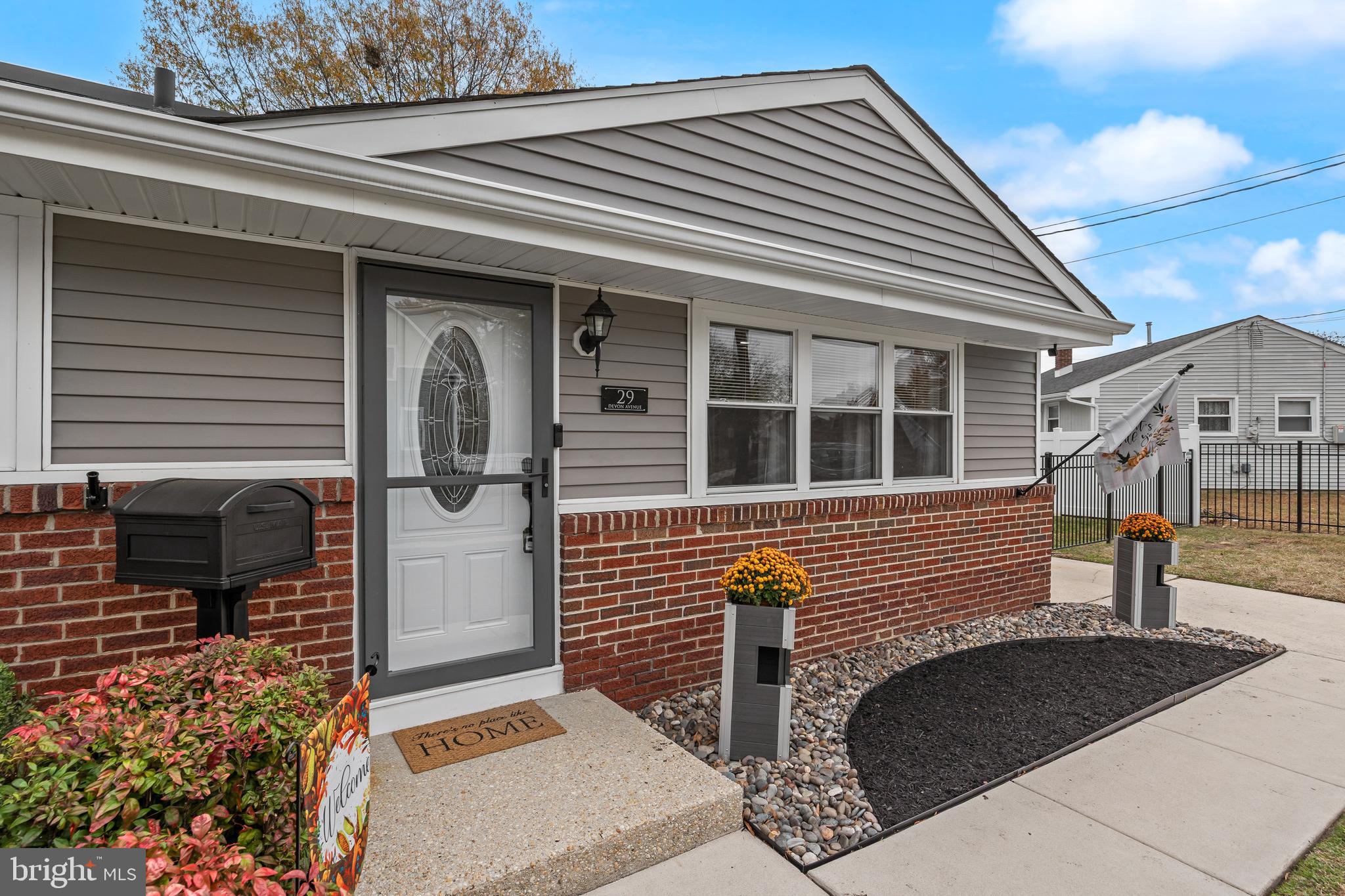 29 Devon Avenue Bellmawr, NJ 08031 - Photo 3 of 27