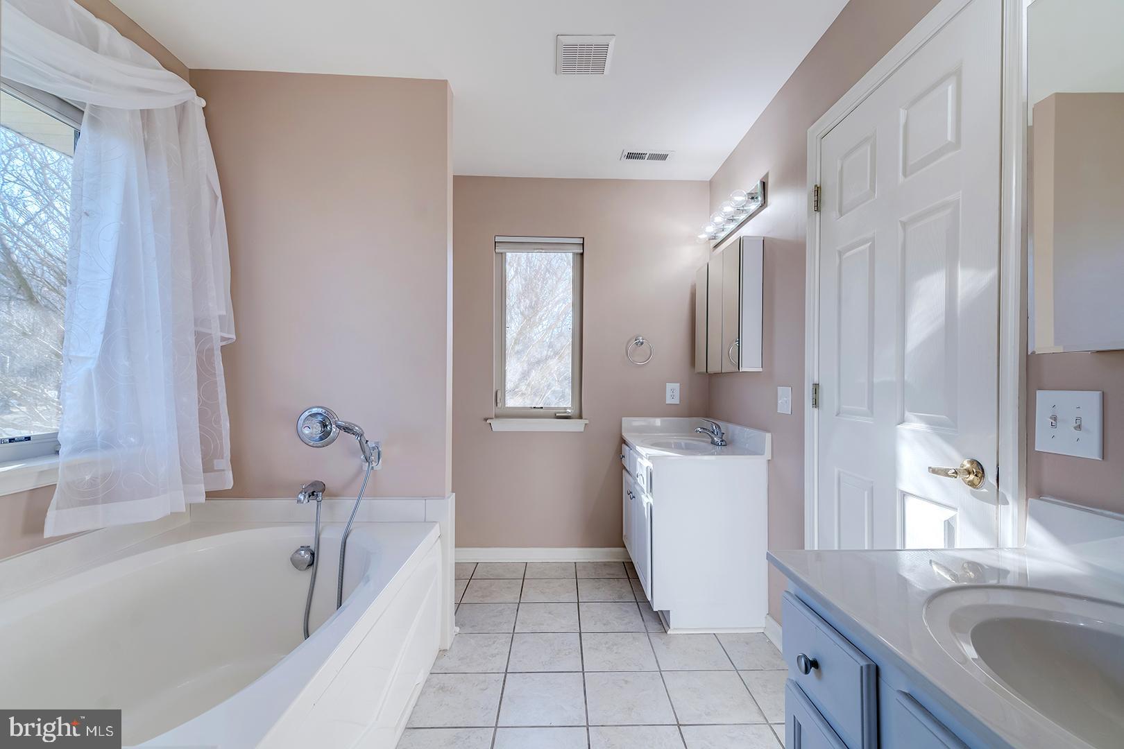 18484 Drayton Hall Road, Unit 8 Lewes, DE 19958 - Photo 14 of 28