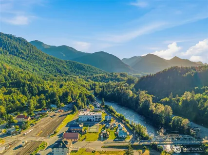 $585,000 | 115 5th Street North, Skykomish, WA 98288