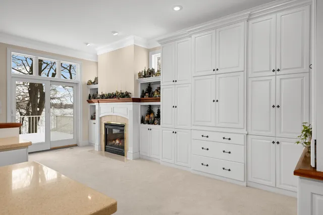 $1,250,000 | 3133 Spring Lake Road Southwest, Prior Lake, MN 55372