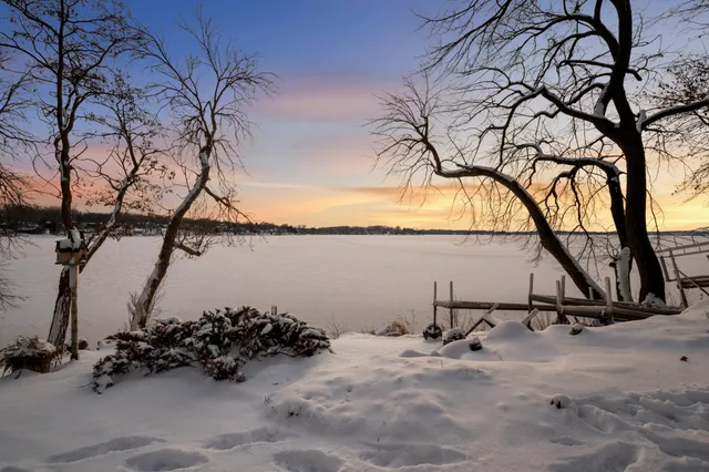 $1,250,000 | 3133 Spring Lake Road Southwest, Prior Lake, MN 55372