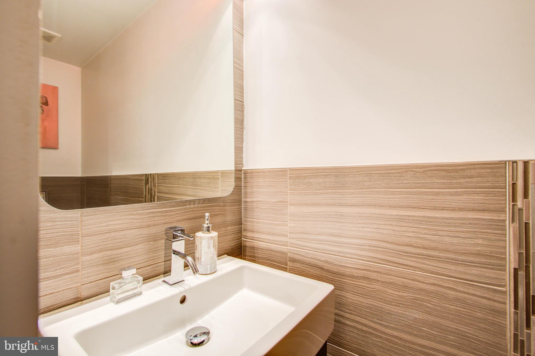 747 Morton Street Northwest, Unit 1 Washington, DC 20010 - Photo 13 of 36 Powder room