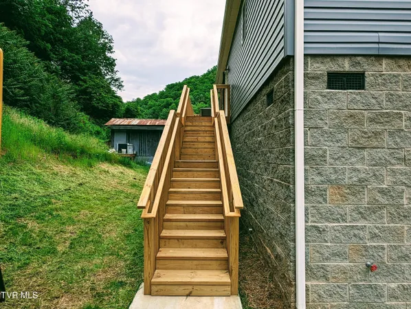 $159,000 | 127 Bartley Street, Haysi, VA 24256