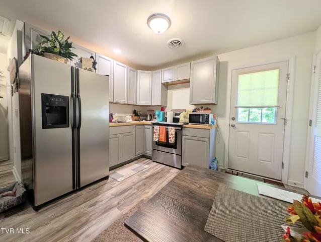 $159,000 | 127 Bartley Street, Haysi, VA 24256