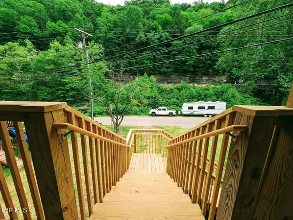 $159,000 | 127 Bartley Street, Haysi, VA 24256