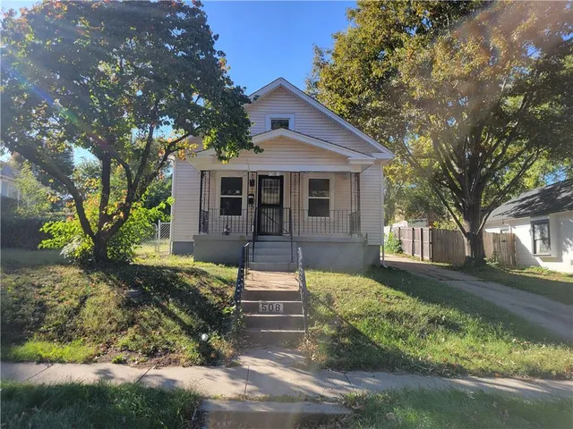 $129,000 | 508 South Huttig Avenue, Independence, MO 64053