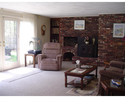 18 Cold Spring Road Westford, MA 01886 - Photo 5 of 10 Gallery Image 5