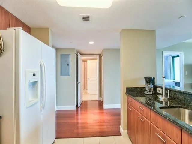 $2,800 | 300 South Duval Street, Unit 1703, Tallahassee, FL 32301