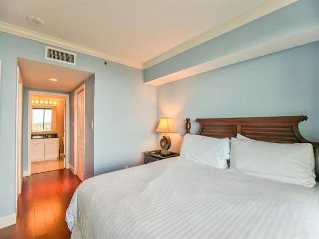 $2,800 | 300 South Duval Street, Unit 1703, Tallahassee, FL 32301