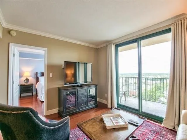 $2,800 | 300 South Duval Street, Unit 1703, Tallahassee, FL 32301