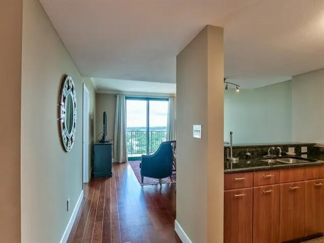 $2,800 | 300 South Duval Street, Unit 1703, Tallahassee, FL 32301