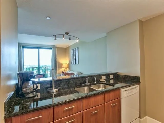 $2,800 | 300 South Duval Street, Unit 1703, Tallahassee, FL 32301