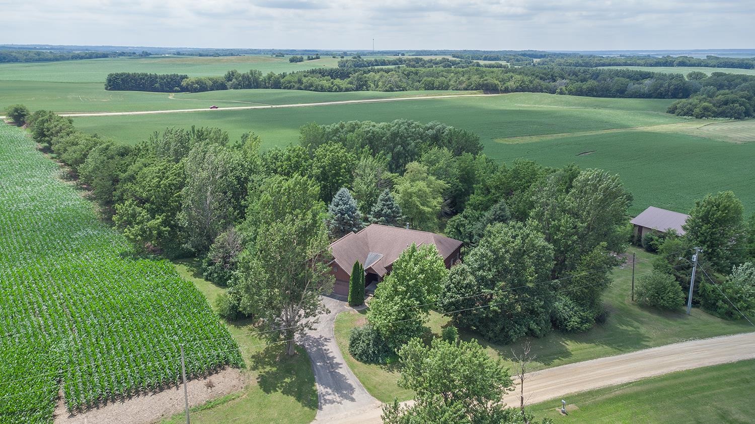 15792 York Center Road Thomson, IL 61285 - Photo 5 of 55
