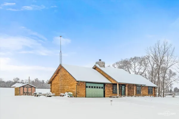 $380,000 | 122 Belle Rive Drive, Millington, IL 60537