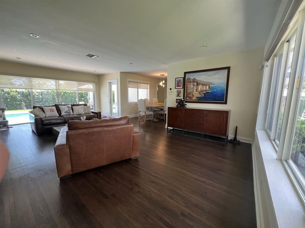 3460 Buchanan Street Hollywood, FL 33021 - Photo 4 of 25 Photo 4