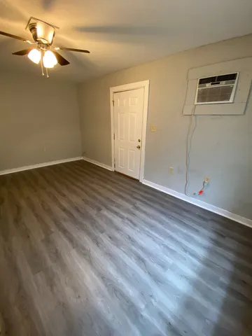 $895 | 406 Hietts Lane, Unit DOWNSTAIRS, Clarksville, TN 37043