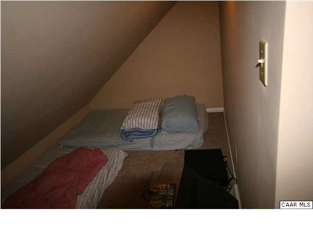 481 Three Ridges Roseland, VA 22967 - Photo 8 of 9 Extra sleeping space